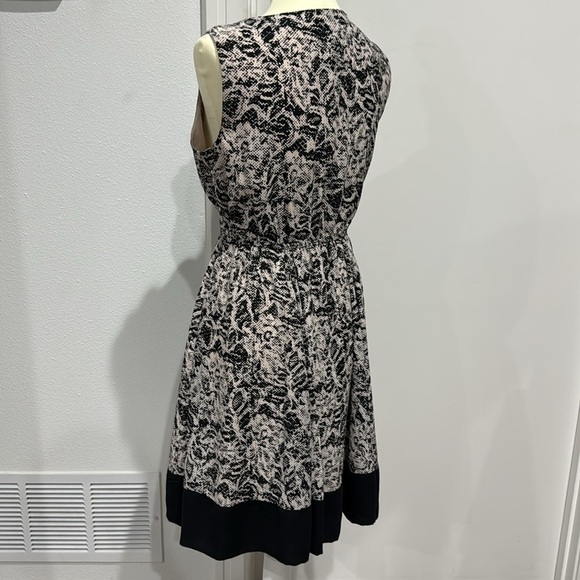 H&M Floral Cream and Black Dress - 10 - Picture 4 of 12